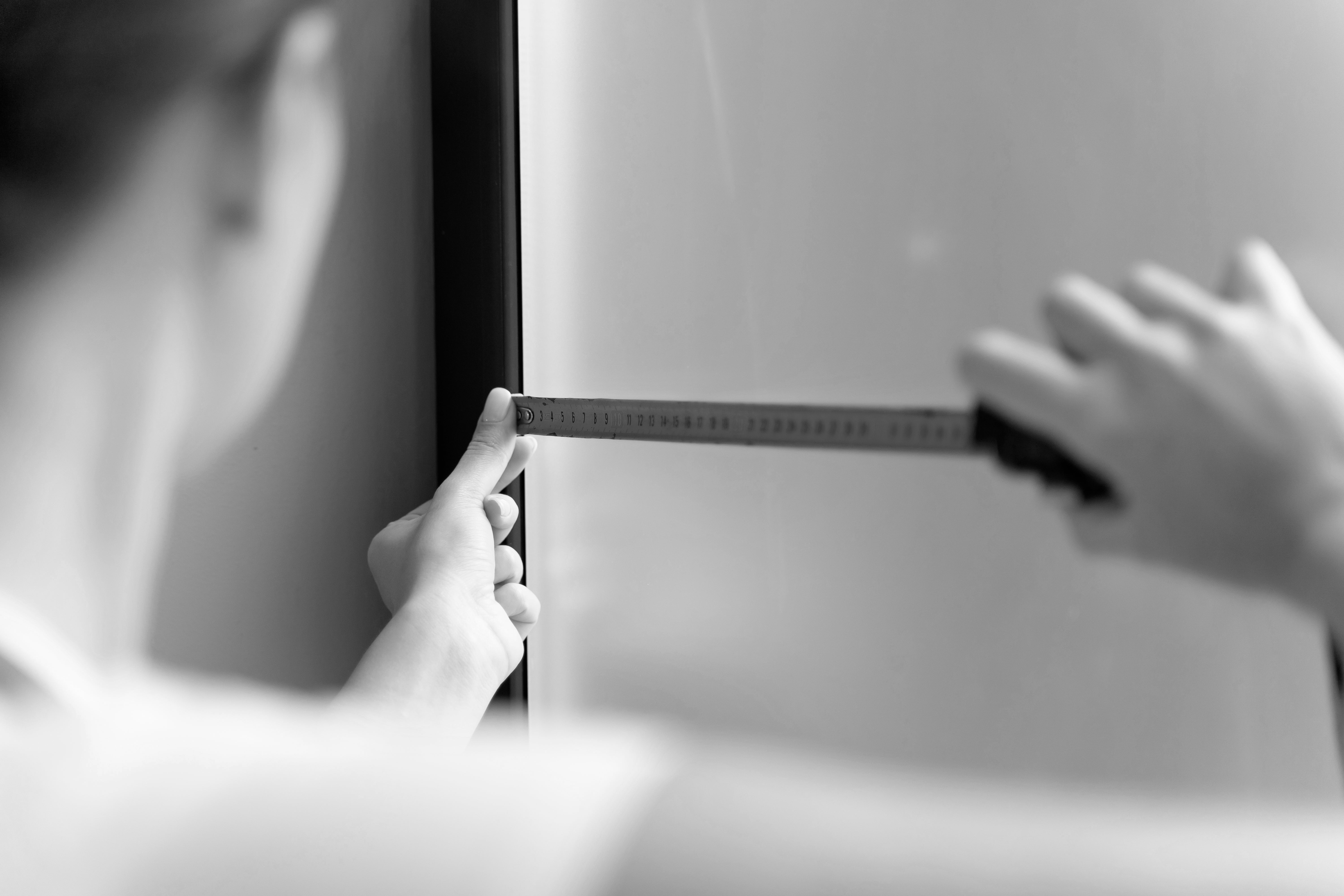 How Much Wallpaper Do You Need? Measuring & Roll Calculator Guide