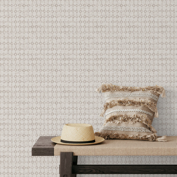 Neutral Minimalist Geometric Wallpaper with a lattice of tiny diamonds and square marks in taupe and beige on an off-white ground. Ideal for Japandi-style living rooms, offering a subtle textured backdrop.
